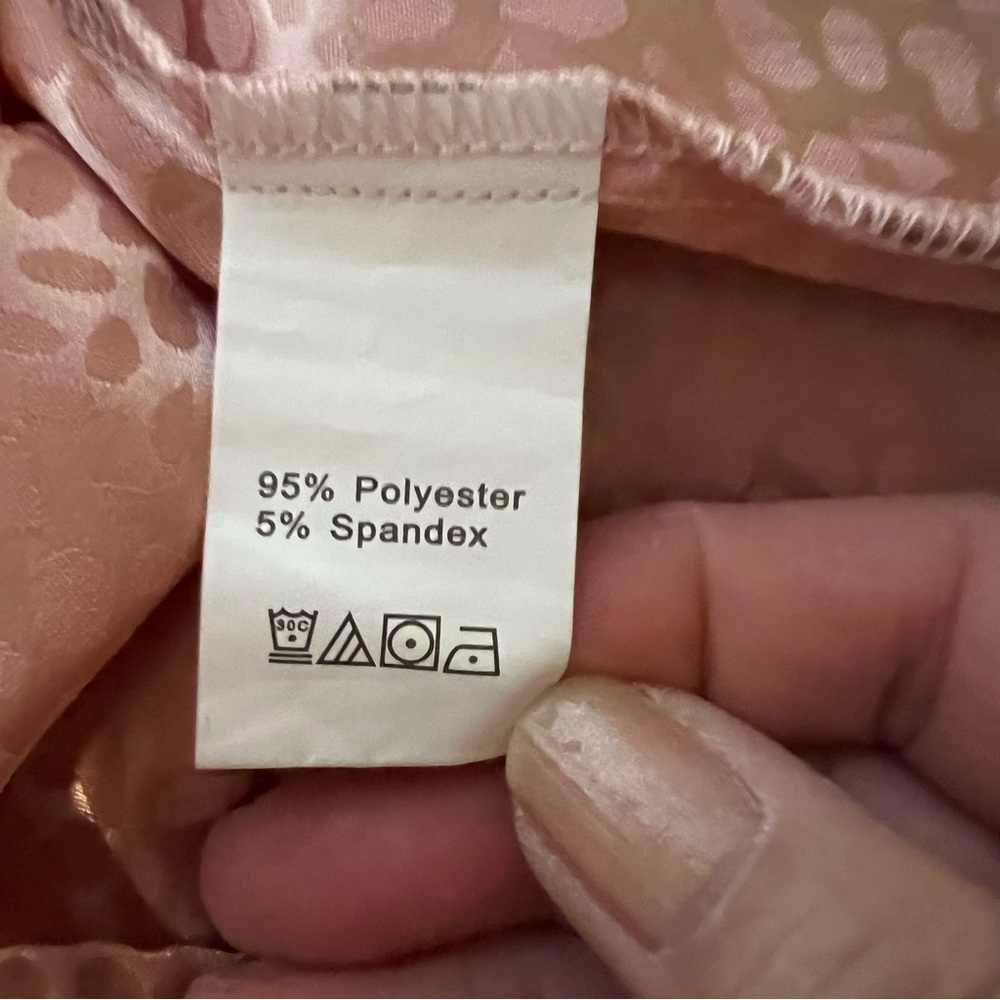 BTFBM Silky Sleeveless Pink Top Size Small - Picture 5 of 6